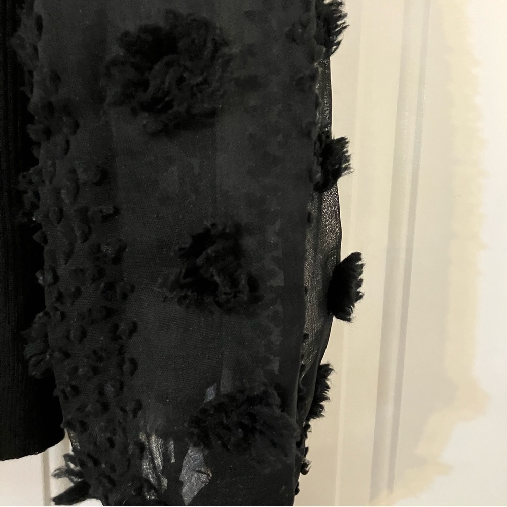 No boundaries black top with sheer sleeves Size XL - Picture 3 of 9